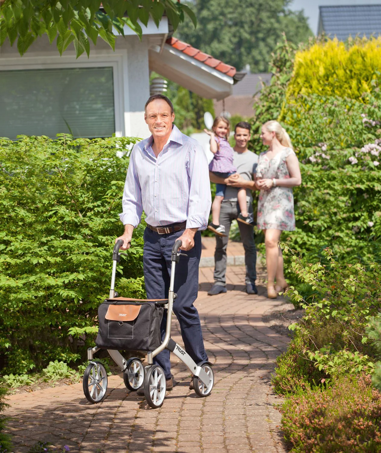 Rollator Let’s Go Out, klappbar, höhenverstellbar, gefederte Hinterräder, Schmutzfänger - Image 8