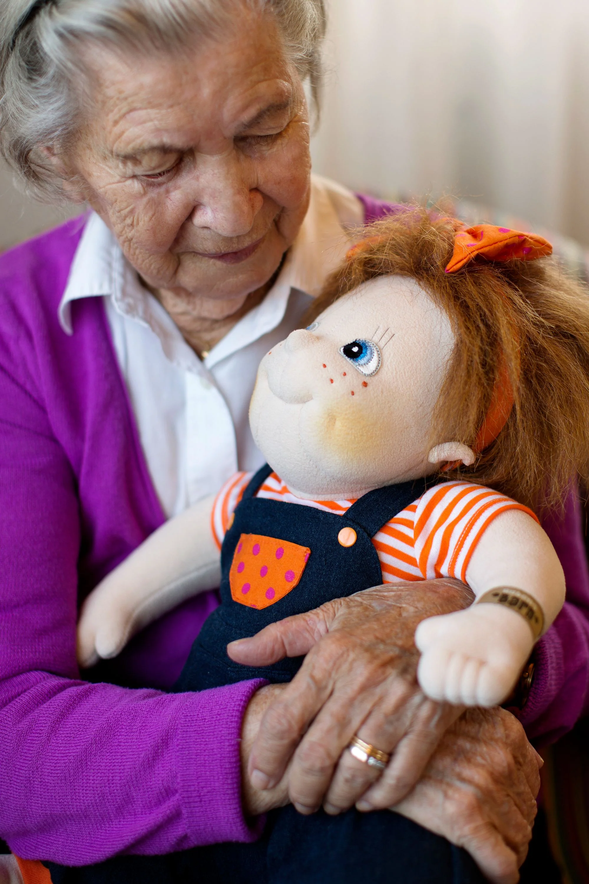 Therapie-Demenzpuppe Anna, Rubens Barn Original, handgefertigt, waschbar - Image 2